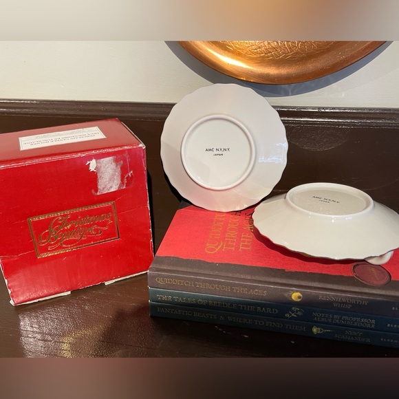 Vintage Porcelain Christmas Candle Holders made in Japan Set of 2 - Picture 8 of 11